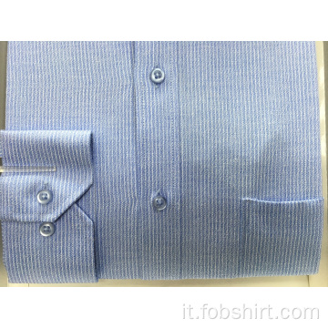 Camicia da lavoro tinta in filo di buona qualità